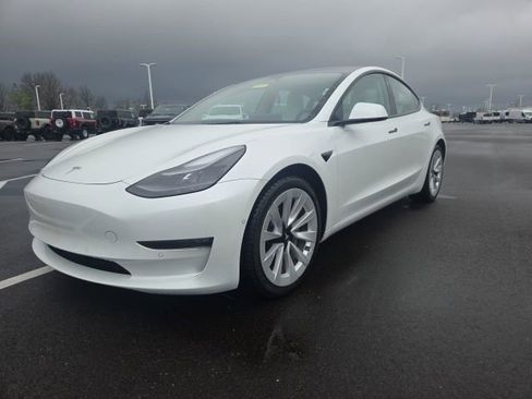 Used 2022 Tesla Model 3 Long Range image 3