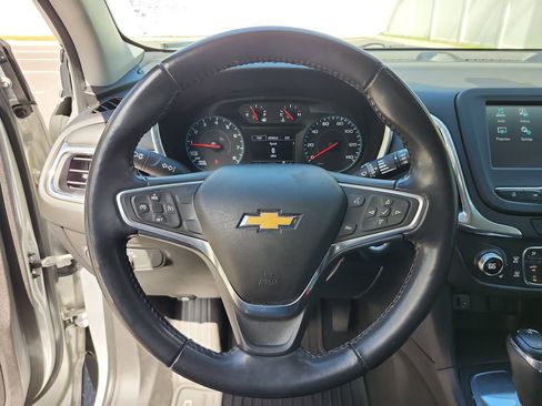 Used 2018 Chevrolet Equinox LT image 9