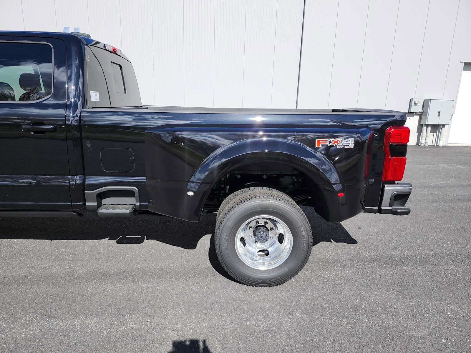 New 2027 Ford F350 Lariat w/ Lariat Ultimate Package AWD/4WD image 16