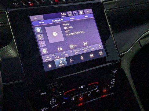 New 2025 Jeep Grand Cherokee L Laredo image 14