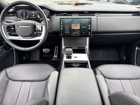 Used 2025 Land Rover Range Rover SE AWD/4WD image 21