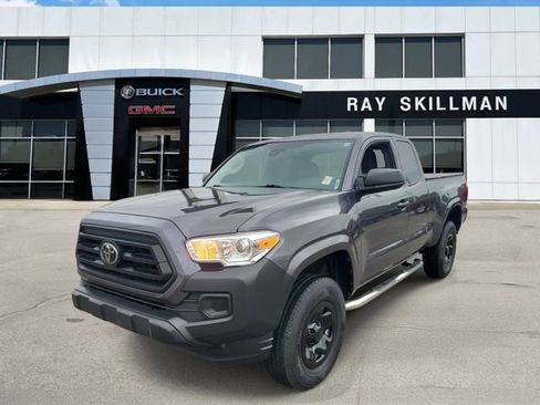 Used 2020 Toyota Tacoma SR AWD/4WD image 2
