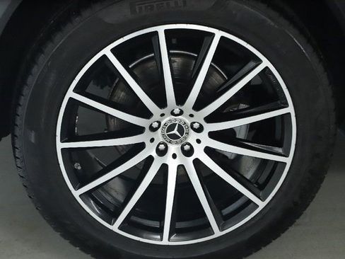 Used 2022 Mercedes-Benz GLS 450 4MATIC image 13