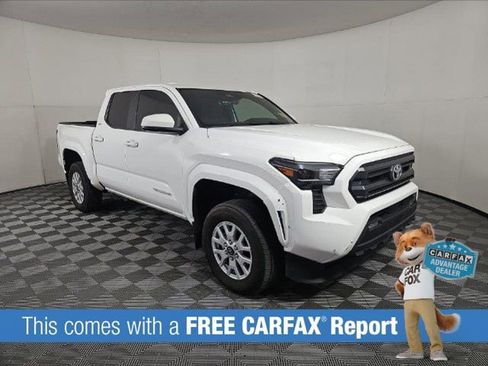 Used 2024 Toyota Tacoma SR5 AWD/4WD image 2