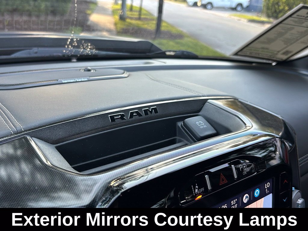 Used 2022 RAM 1500 Laramie AWD/4WD image 28