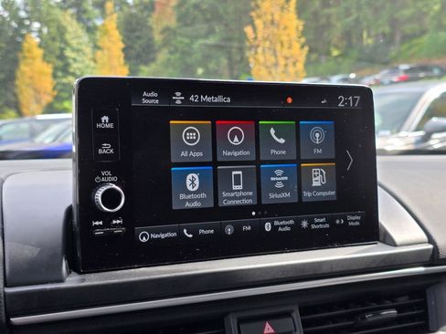 Certified 2024 Honda Pilot Touring image 25