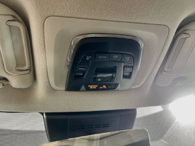 Used 2024 Toyota Corolla Cross LE w/ Moonroof Package FWD image 20