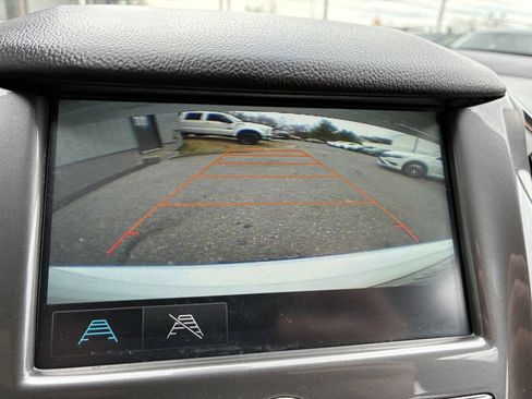 Used 2017 Chevrolet Cruze LT w/ Convenience Package image 12