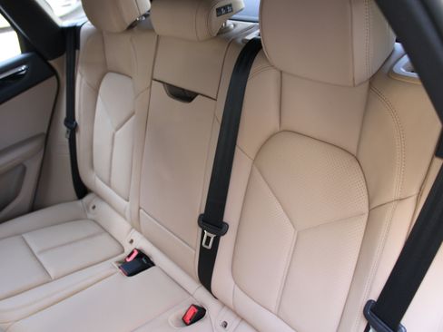 New 2026 Porsche Macan AWD/4WD image 27