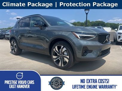 New 2026 Volvo XC40 B5 Ultra w/ Climate Package