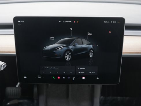 Used 2024 Tesla Model Y Long Range image 15