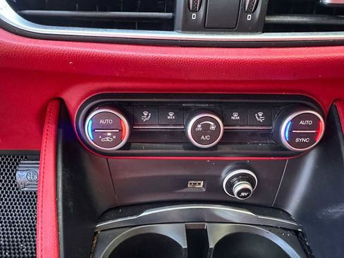 Used 2020 Alfa Romeo Stelvio w/ Nero Edizione image 17