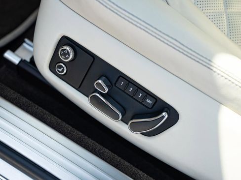 Used 2017 Bentley Continental GT image 32