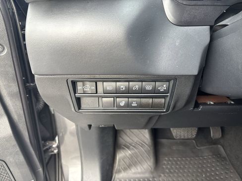 Used 2022 Toyota Tundra Platinum image 15