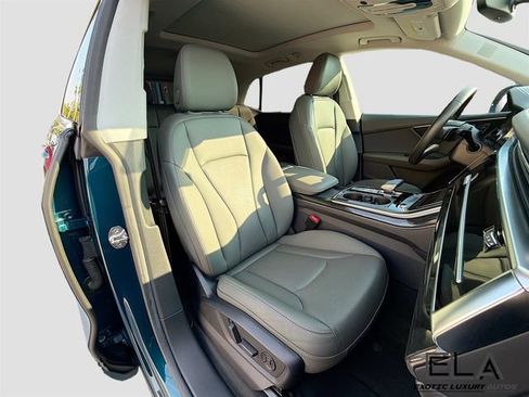 Used 2020 Audi Q8 Prestige w/ Prestige Package AWD/4WD image 32