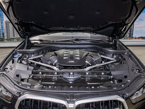 New 2026 BMW X6 M60i image 5