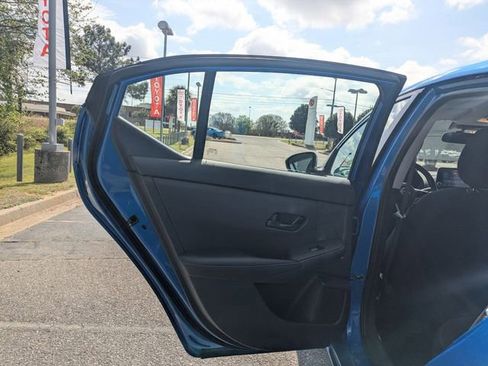 Used 2025 Nissan Sentra SV image 24