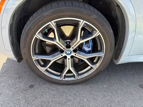 Used 2024 BMW X5 xDrive50e w/ M Sport Package AWD/4WD image 6