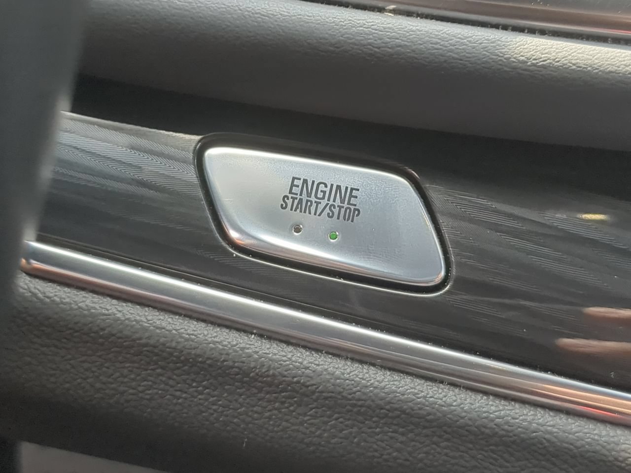 Used 2024 Buick Enclave Essence w/ Trailering Package, 5000 lbs. FWD image 17