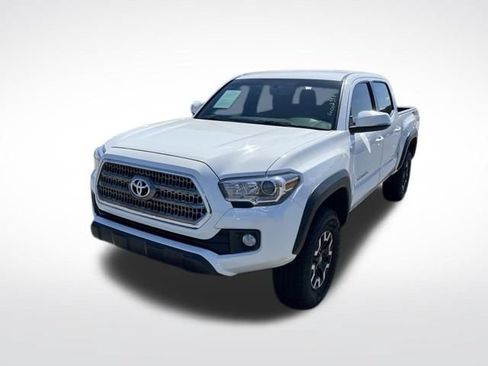 Used 2016 Toyota Tacoma TRD Off-Road w/ Towing Package AWD/4WD image 3