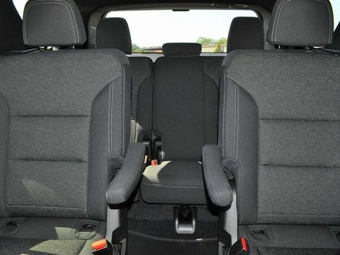 New 2026 Chevrolet Traverse LT w/ Driver Confidence Package image 11