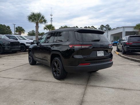 Used 2023 Jeep Grand Cherokee L Laredo AWD/4WD image 5