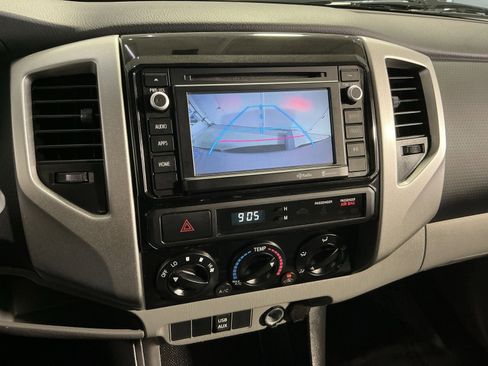 Used 2014 Toyota Tacoma PreRunner w/ TRD Sport Package image 27