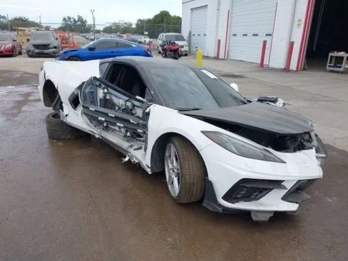 Used 2024 Chevrolet Corvette Stingray Coupe w/ 1LT RWD image 1