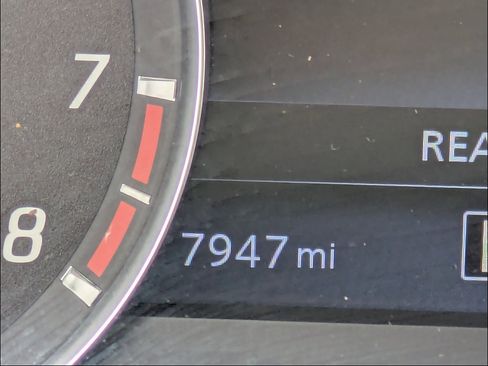 Used 2025 Nissan Frontier SV RWD image 23