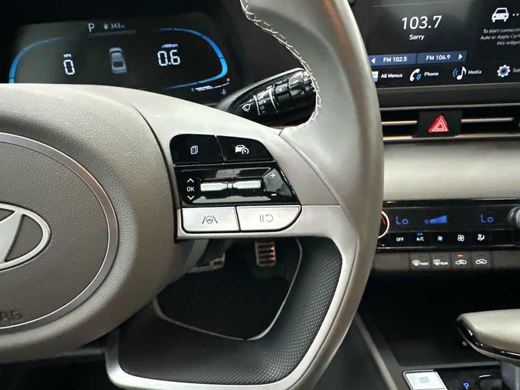 Certified 2025 Hyundai Elantra Sport FWD image 24