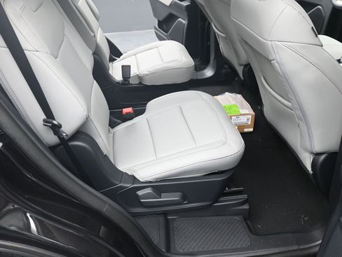 New 2026 Ford Explorer Active w/ Active Comfort Package RWD image 2