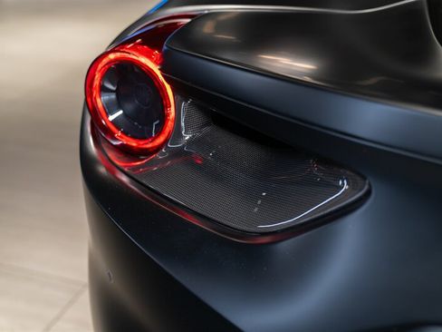 Used 2017 Ferrari 488 Spider RWD image 10