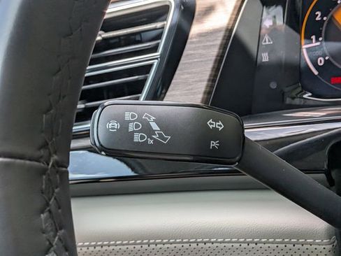 Certified 2025 Volkswagen Atlas SEL Premium R-Line image 34