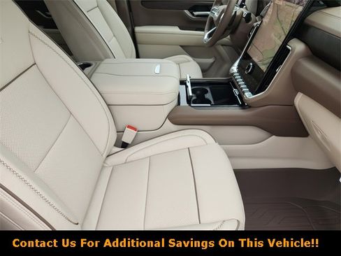 New 2026 GMC Yukon XL Denali w/ Sun & Power Step Package image 10