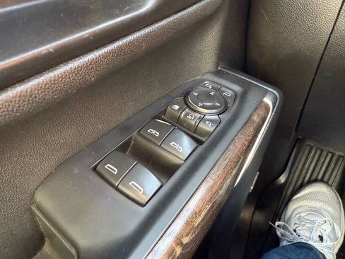 Used 2021 GMC Sierra 2500 Denali w/ Denali Black Diamond Edition image 29