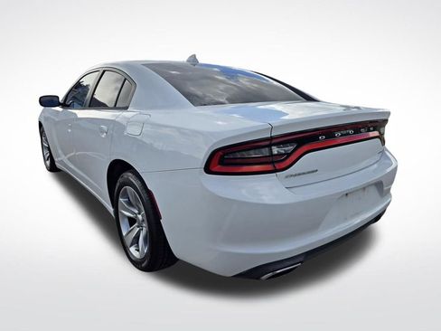Used 2016 Dodge Charger SXT image 6