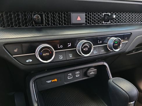 Used 2024 Honda CR-V EX image 27