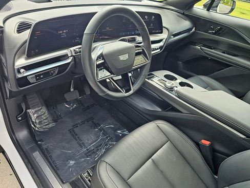 Certified 2024 Cadillac Lyriq Sport AWD/4WD image 19