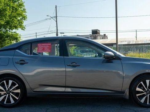 Certified 2024 Nissan Sentra SV w/ SV Premium Package FWD image 6