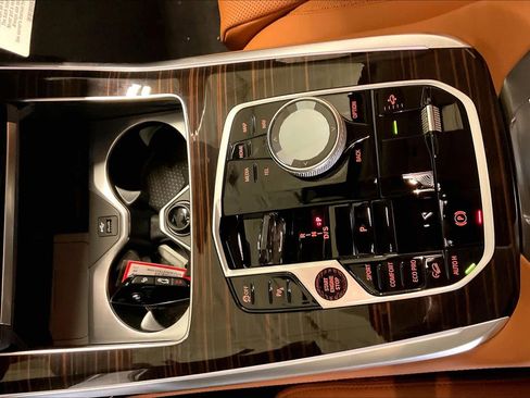 New 2026 BMW X7 xDrive40i image 7