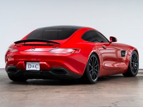 Used 2017 Mercedes-Benz AMG GT S w/ Exclusive Interior Package image 9