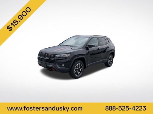 Used 2024 Jeep Compass Trailhawk AWD/4WD image 1