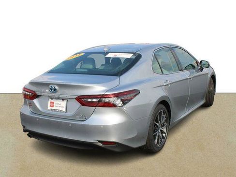 Certified 2021 Toyota Camry XLE w/ Navigation Upgrade Package image 4