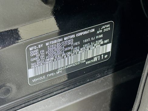 Used 2025 Mitsubishi Outlander ES image 12