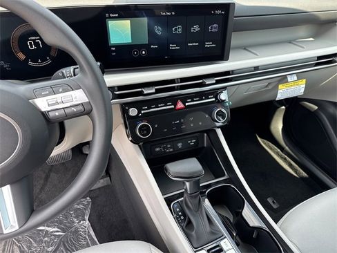 New 2026 Hyundai Tucson SEL image 21