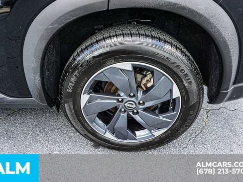 Used 2025 Nissan Rogue SV FWD image 16