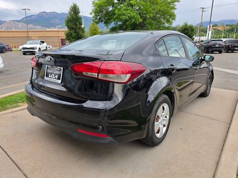 Used 2017 Kia Forte LX FWD image 5