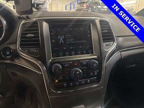 Used 2018 Jeep Grand Cherokee Limited image 6