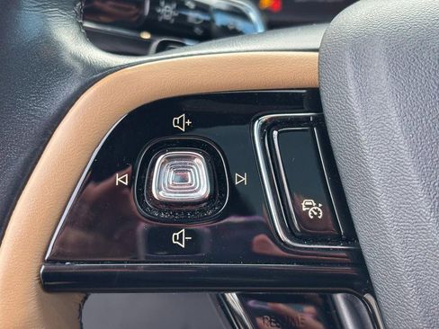 Certified 2022 Lincoln Corsair Reserve w/ Equipment Group 201A image 17