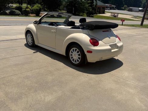 Used 2005 Volkswagen Beetle GLS FWD image 16